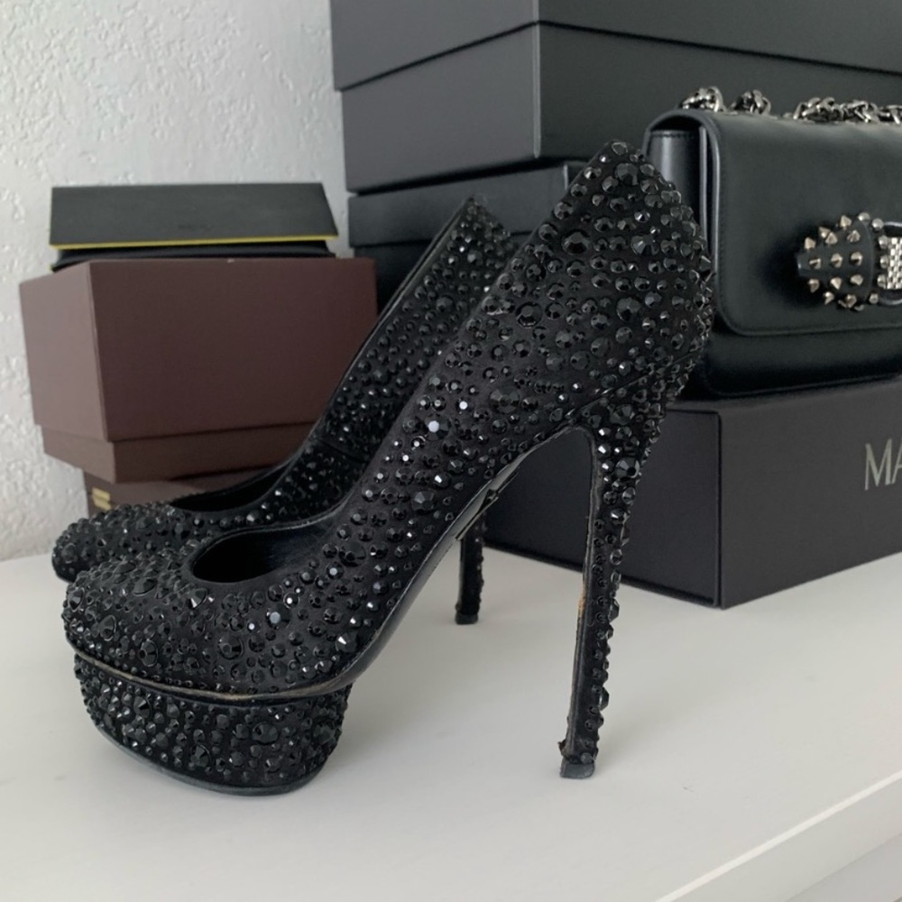 Le Silla crystal heels
